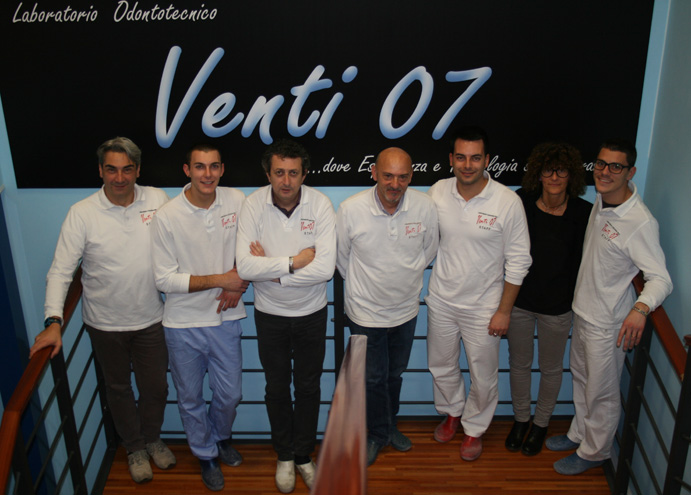 Lo staff del Laboratorio Odontotecnico Venti07